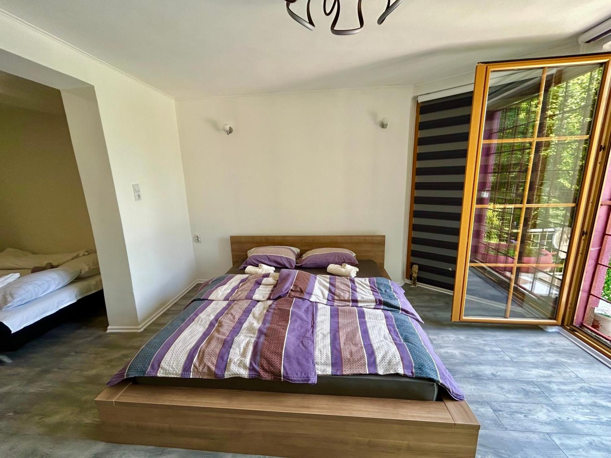 Peaceful Pleasure Apartment & Free Private Parking Сараево Екстериор снимка