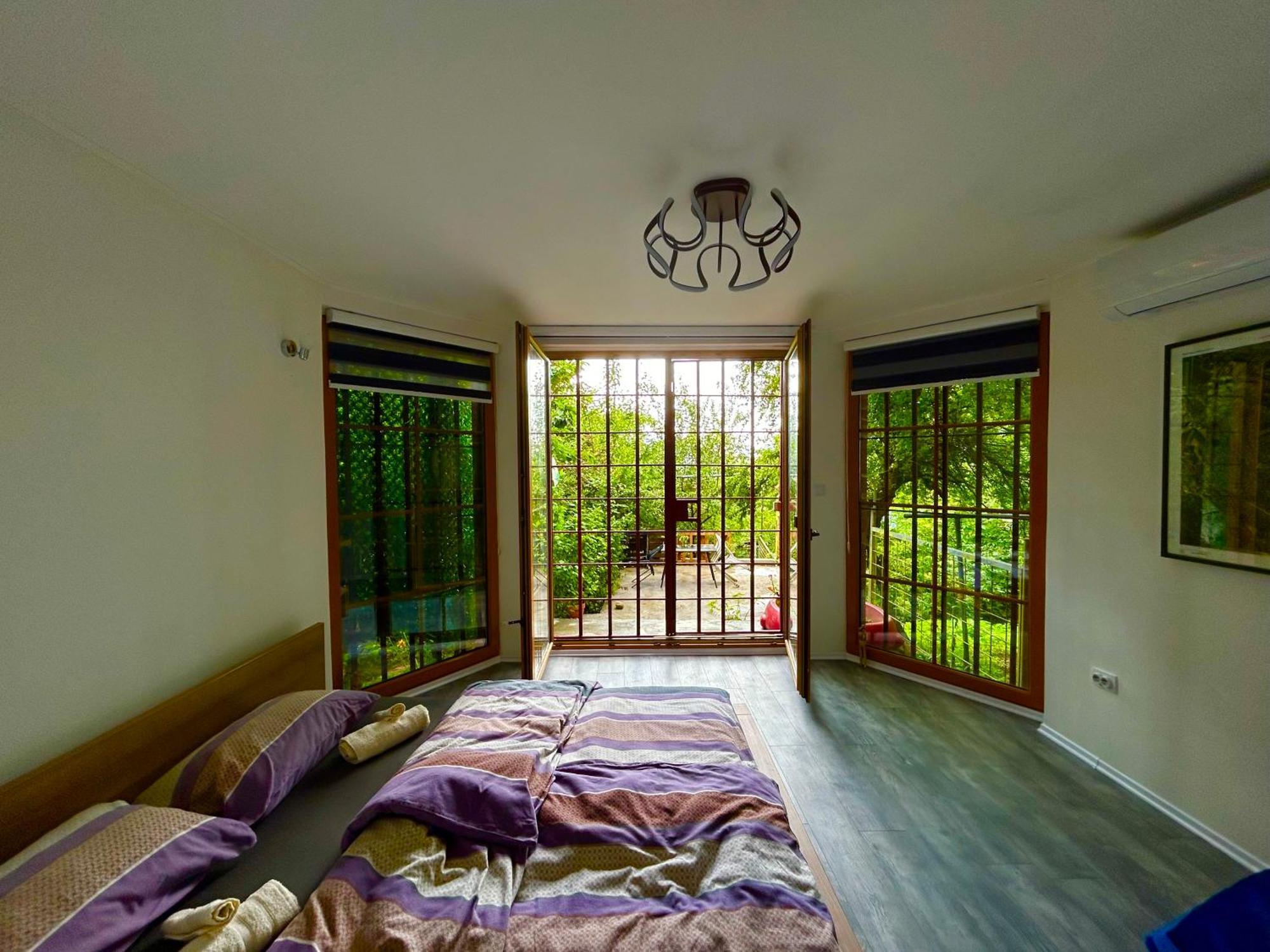 Peaceful Pleasure Apartment & Free Private Parking Сараево Екстериор снимка